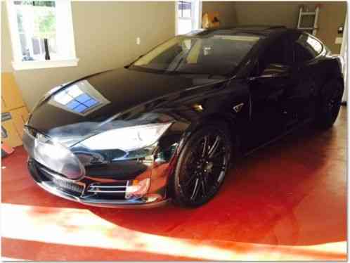 Tesla Model S P-85 (2013)