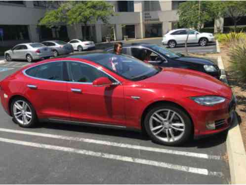 Tesla Model S P85 (2013)