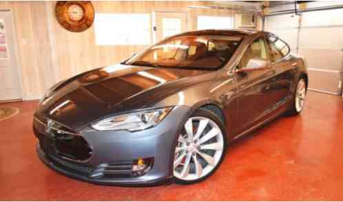 2013 Tesla Model S P85