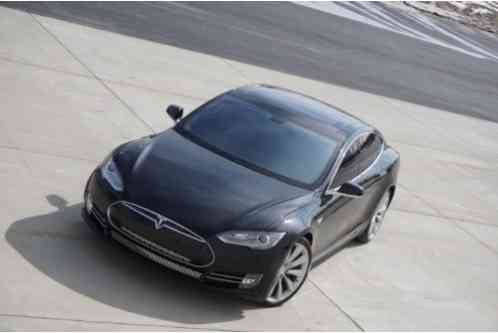 Tesla Model S P85 (2013)