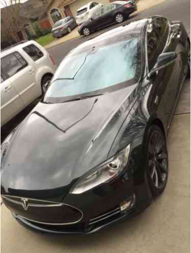 Tesla Model S (2013)