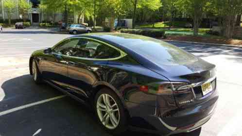 Tesla Model S P85 (2013)