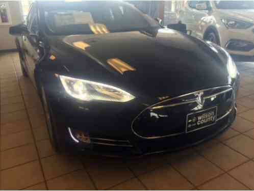 Tesla Model S P85 (2014)