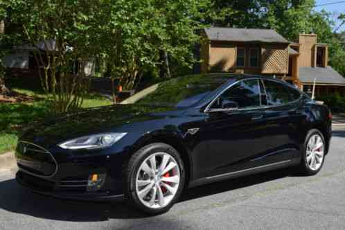 Tesla Model S P85 (2014)