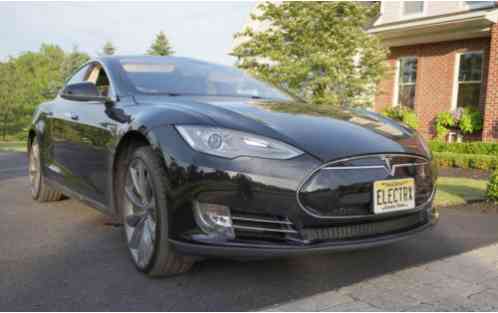 Tesla Model S P85 (2013)