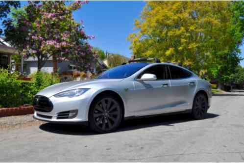 2014 Tesla Model S P85 + Performance