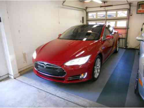 Tesla Model S P85 Performance (2013)