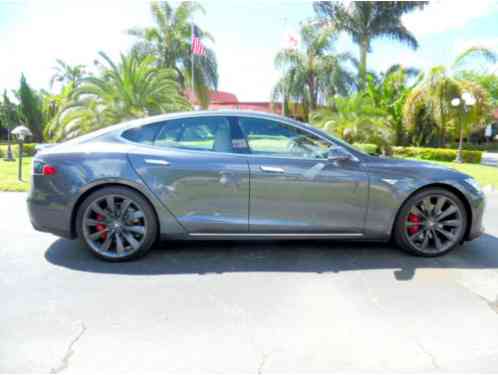 Tesla Model S P85D (2014)