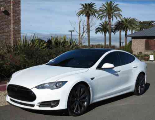 Tesla Model S (2014)