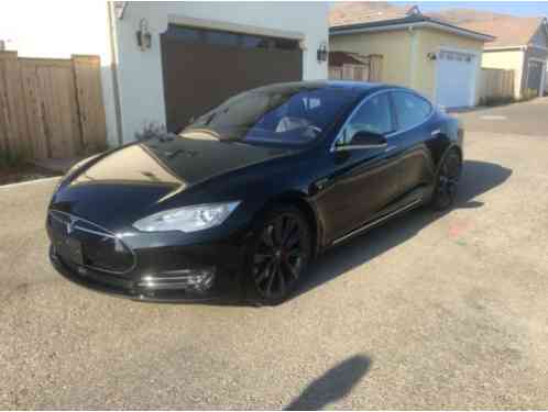 Tesla Model S (2014)