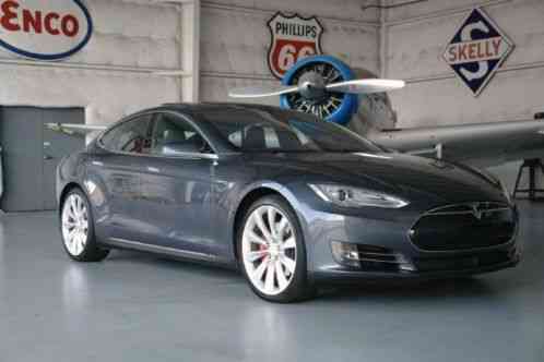 Tesla Model S (2014)