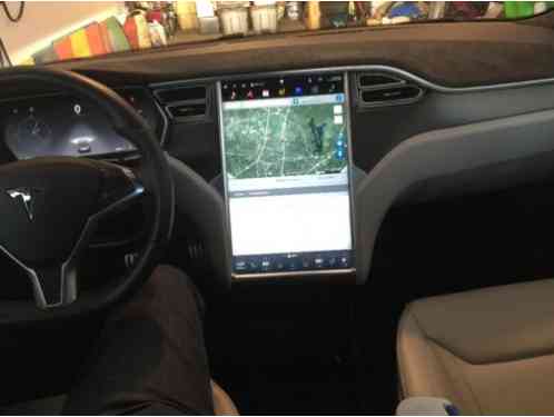 Tesla Model S (2014)