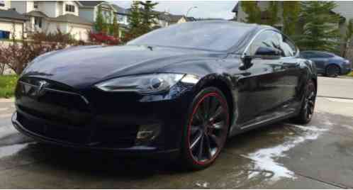 Tesla: Model S P85DL