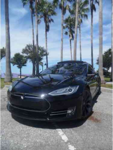 Tesla Model S P90d (2015)