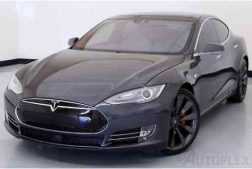 Tesla Model S P90D (2016)