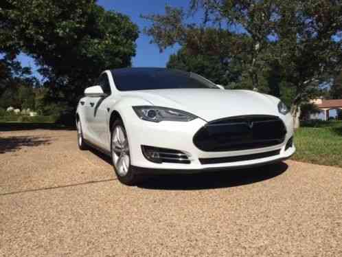 Tesla Model S (2014)