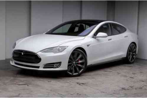 Tesla Model S Performance AWD (2014)