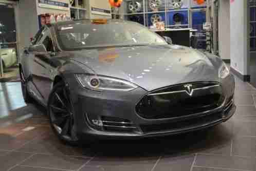 Tesla Model S Performance Pkg, Tech (2013)