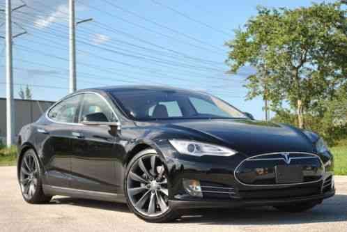 Tesla Model S S (2013)