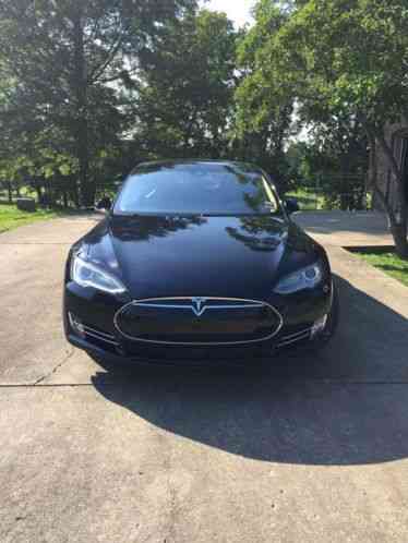 Tesla Model S (2014)