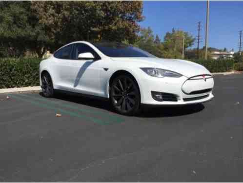 Tesla Model S (2013)