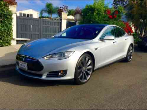 Tesla Model S signature performance (2012)