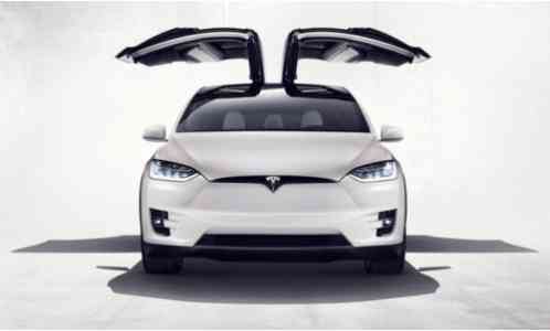 Tesla Model X (2016)