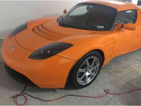 Tesla Roadster CONVERTIBLE ELECTRIC (2008)