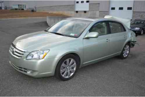 Toyota Avalon XLS (2007)