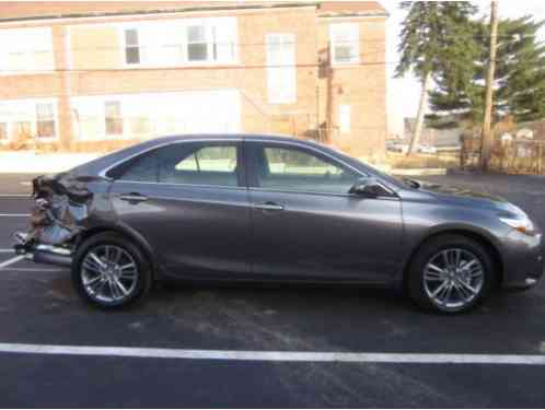 Toyota Camry Camry SE (2015)