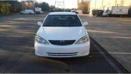 2004 Toyota Camry LE