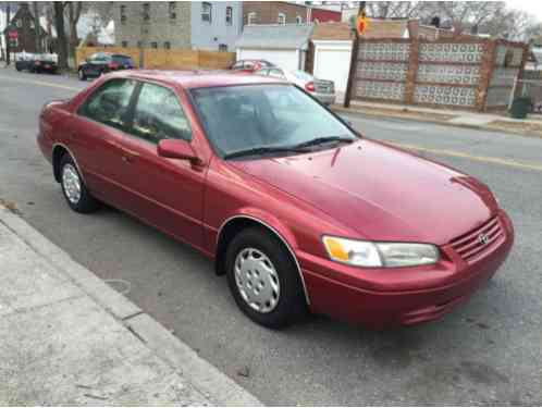 1998 Toyota Camry LE 2. 2