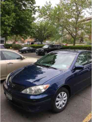 Toyota Camry LE (2005)