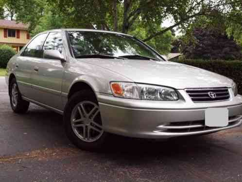 Toyota Camry LE (2000)