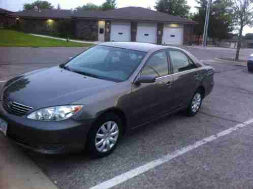 Toyota Camry LE (2006)