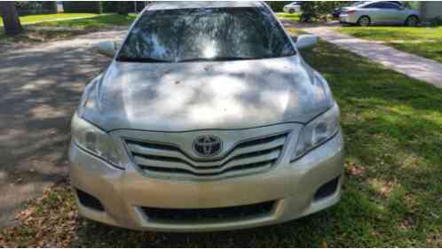 Toyota Camry LE (2010)