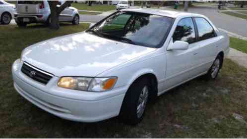 Toyota Camry LE (2001)