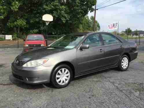 2005 Toyota Camry LE Sedan 4-Door Automatic 5-Speed I4 2. 4L