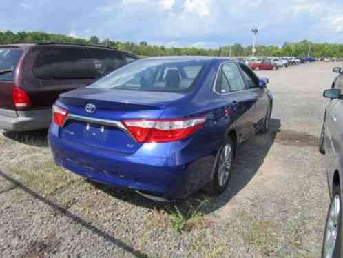 Toyota Camry SE (2015)