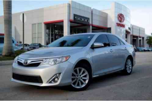 Toyota Camry XLE (2014)