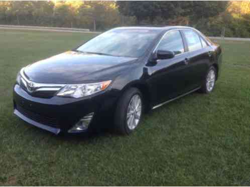 Toyota Camry XLE (2012)
