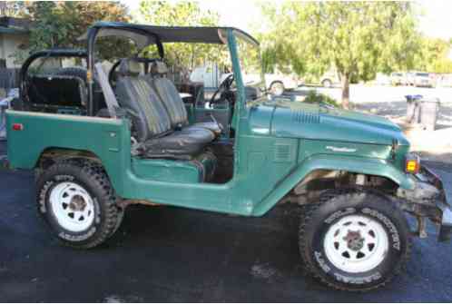 Toyota FJ Cruiser FJ40 (1976)