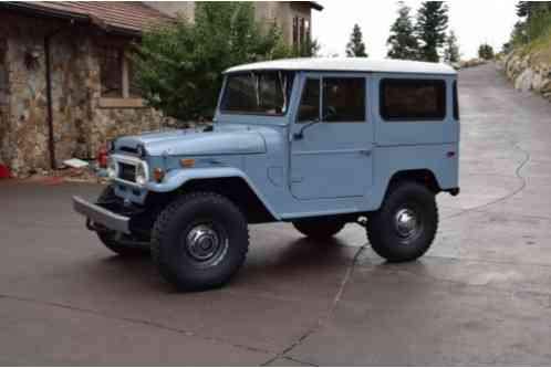 Toyota Land Cruiser FJ 40 CUMMINS (1971)