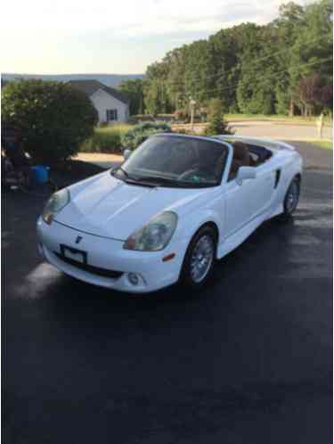 2003 Toyota MR2