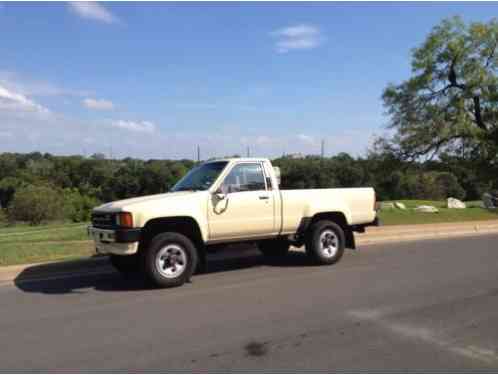 Toyota 4x4 Pickup (1986)