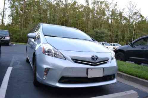 Toyota Prius V (2012)