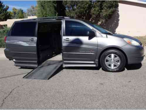 2004 Toyota Sienna