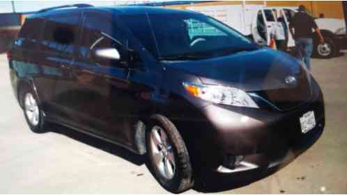 Toyota Sienna Sienna (2011)