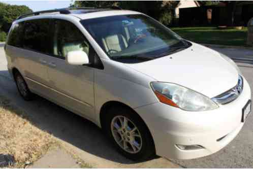 Toyota Sienna XLE Limited (2006)