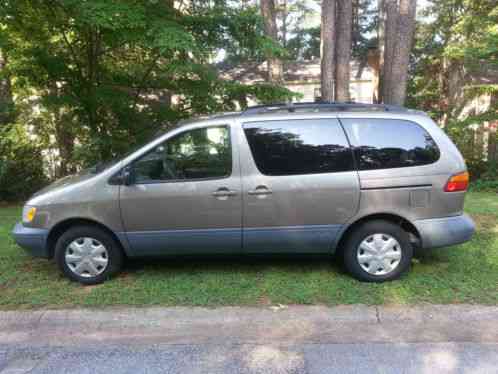 1999 Toyota Sienna